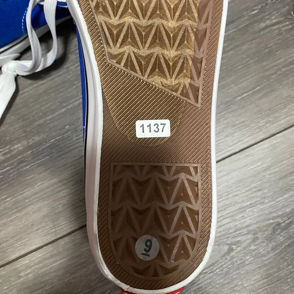 NWOT! UNLTD Blue‎ High-Top Sneakers
